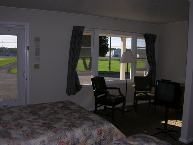 Front Motel #'s 101-106 Interior